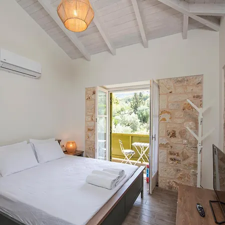 Lagadia Stone House * Áyios Nikítas