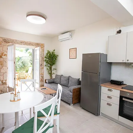 Lagadia Stone House Apartment Áyios Nikítas