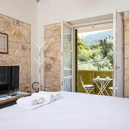 Apartment Lagadia Stone House Áyios Nikítas