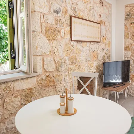 Lagadia Stone House Apartment