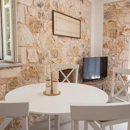 Lagadia Stone House * Áyios Nikítas