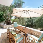 Lagadia Stone House * Áyios Nikítas