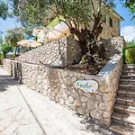 Lagadia Stone House شقة Áyios Nikítas