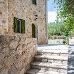 Apartment Lagadia Stone House *