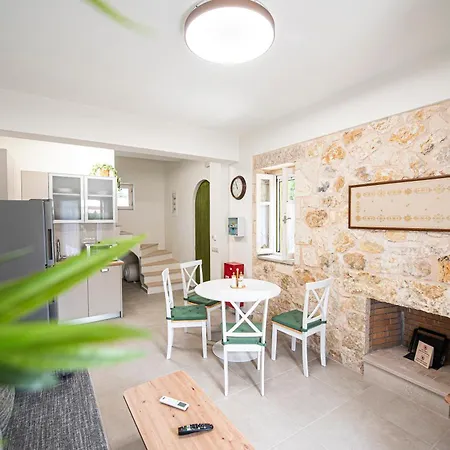 Apartmán Lagadia Stone House Áyios Nikítas