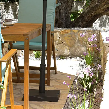 Lagadia Stone House Apartmán *