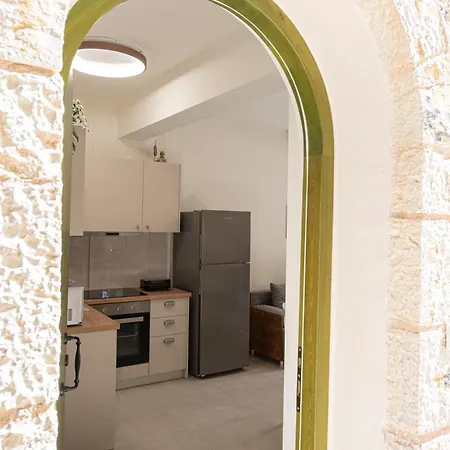 Lagadia Stone House * Áyios Nikítas