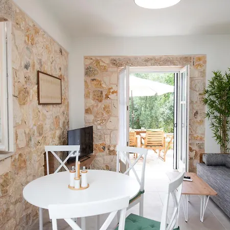 Apartmán Lagadia Stone House Áyios Nikítas