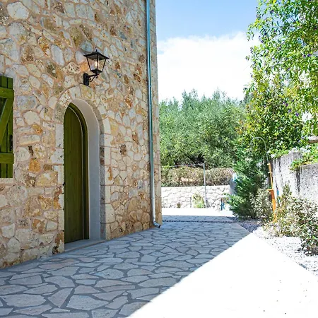 Lagadia Stone House شقة Áyios Nikítas