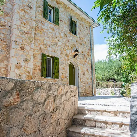 Lagadia Stone House Apartmán *