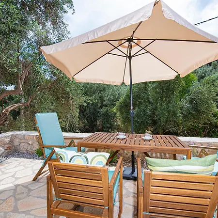 Lagadia Stone House Apartmán *