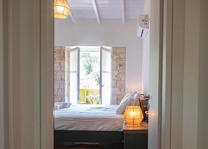 Apartment Lagadia Stone House Agios Nikitas