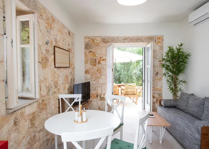 Apartment Lagadia Stone House Agios Nikitas