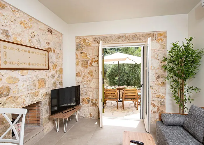 Apartment Lagadia Stone House Agios Nikitas