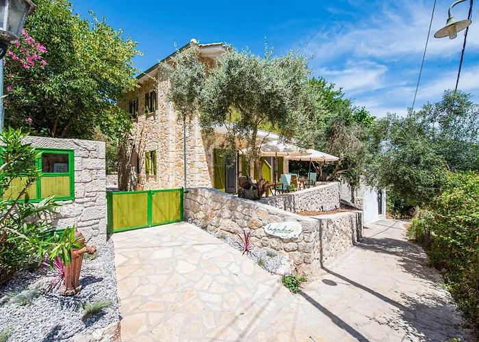 Apartment Lagadia Stone House Agios Nikitas